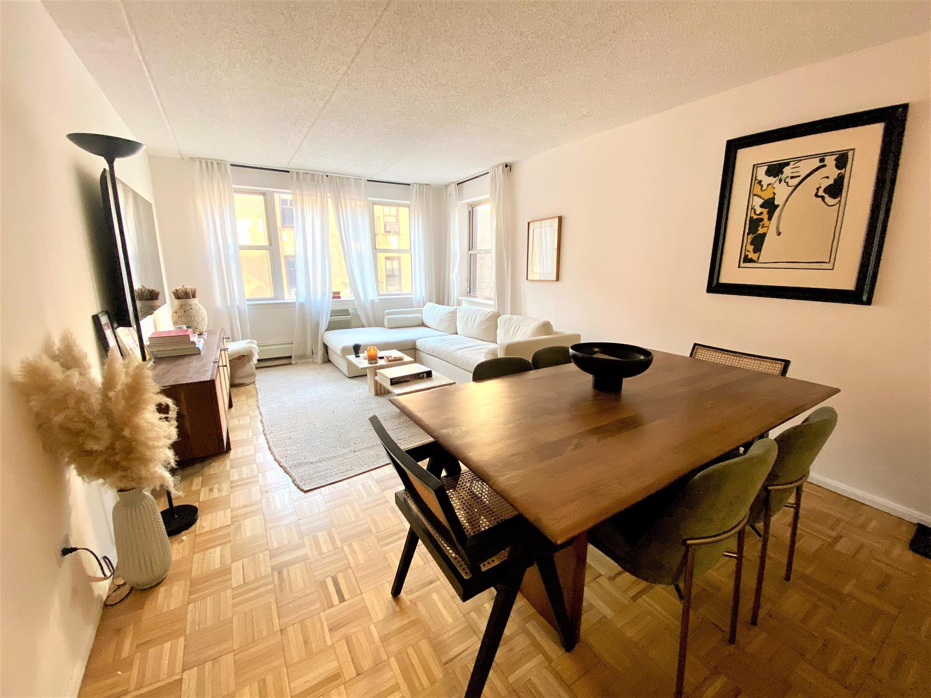 301 ELIZABETH Street 7E