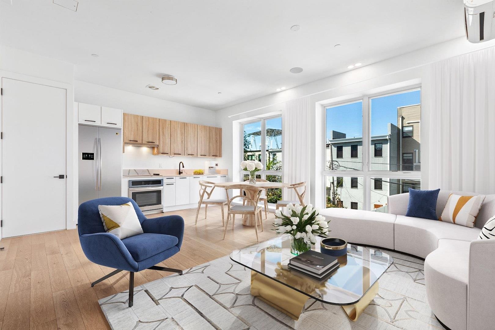 215 CORNELIA Street 2B