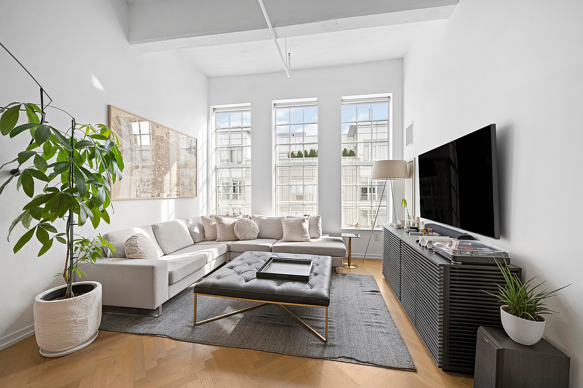 184 Kent Avenue D-520