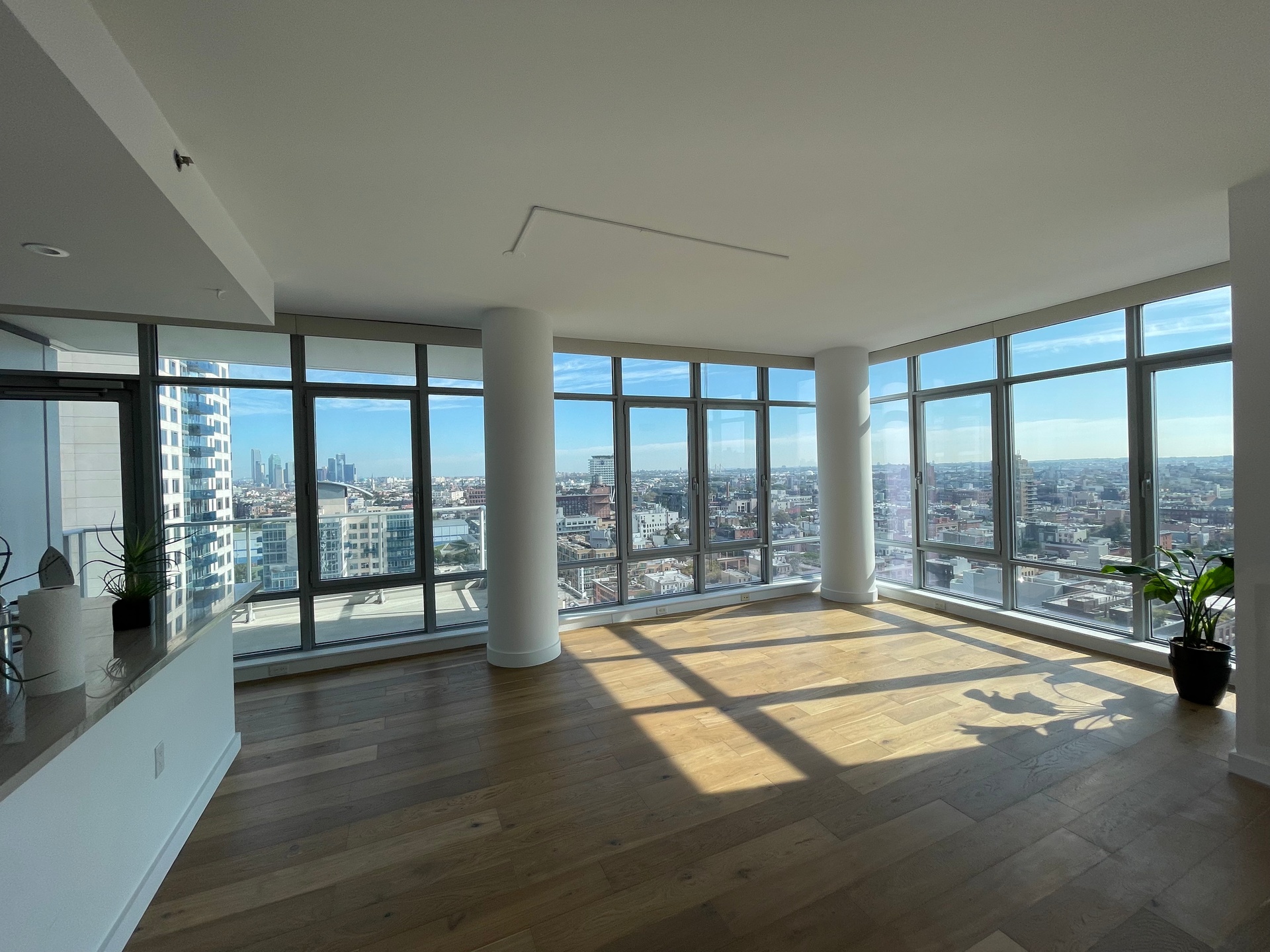 1 Northside Piers 21-J