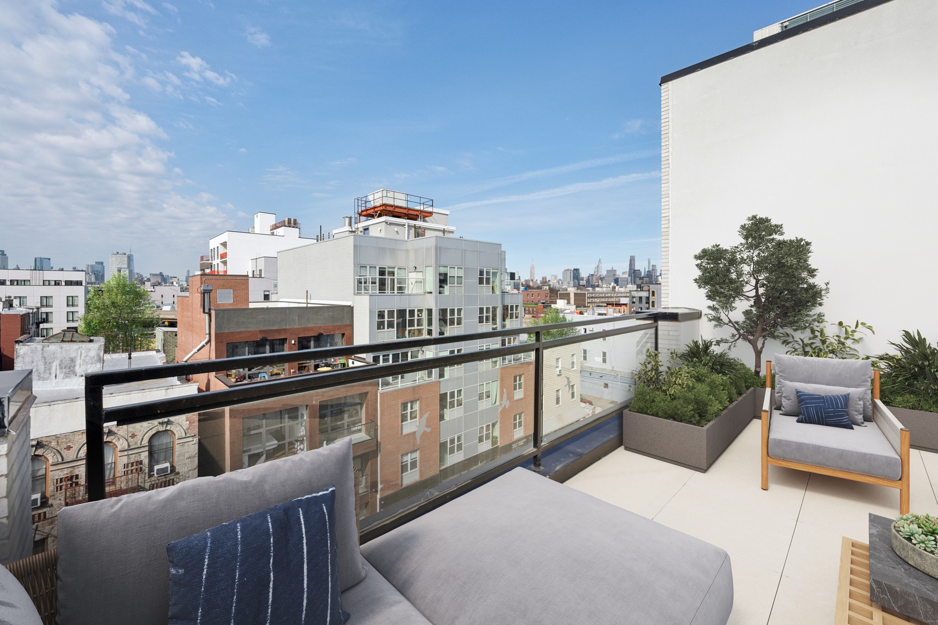 390 Manhattan Avenue Residence 5