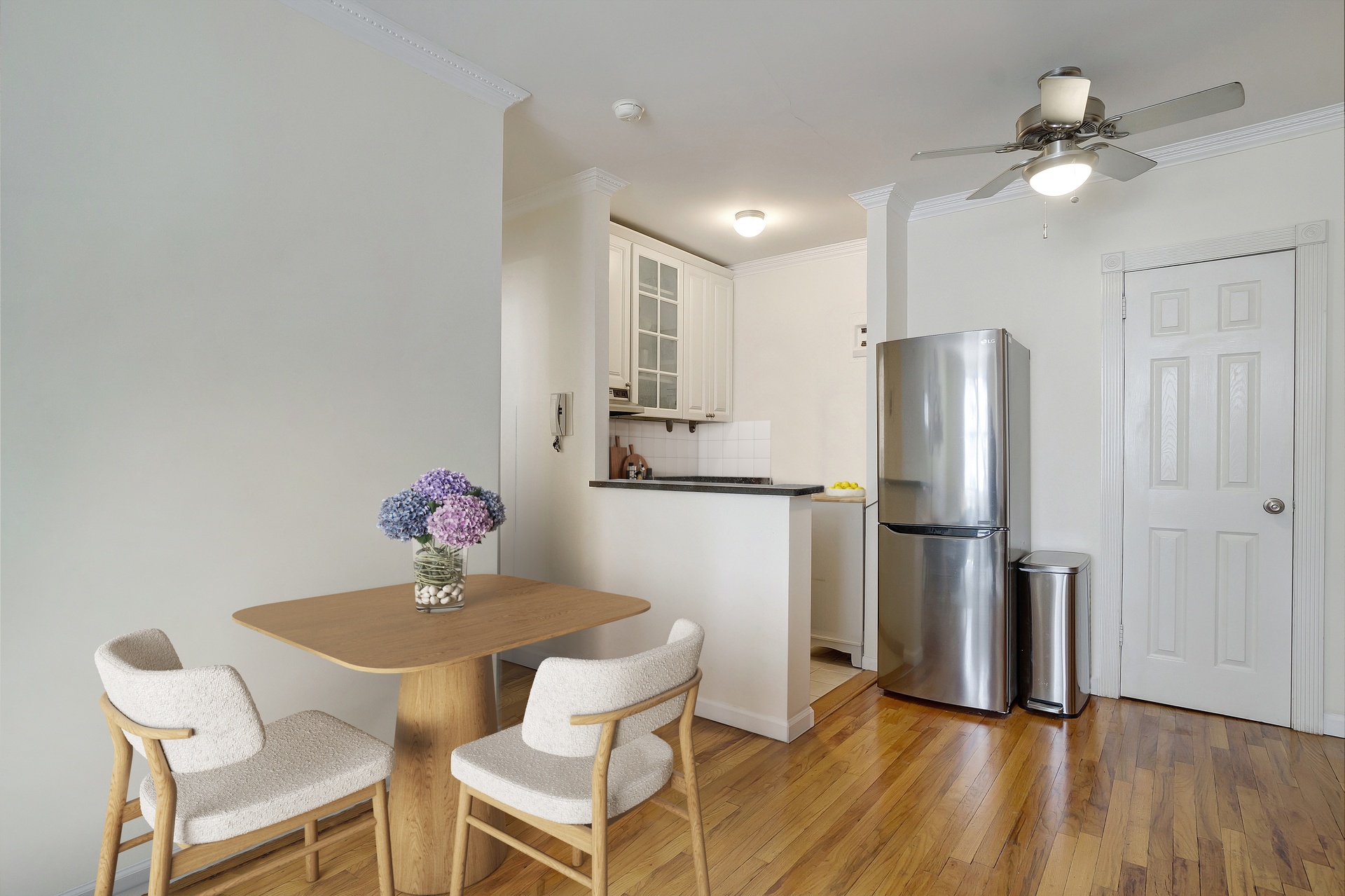 229 E 29th Street E-3