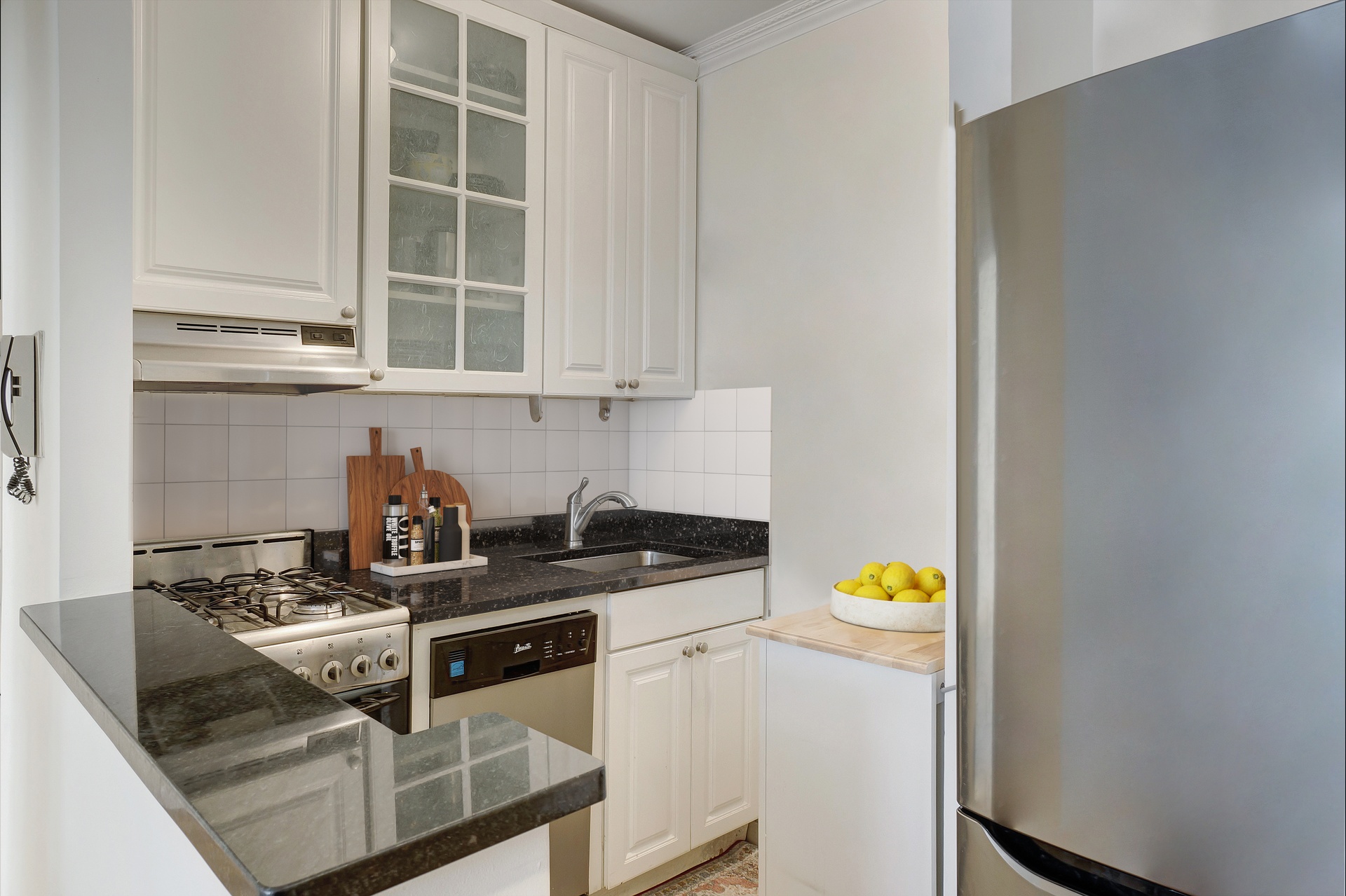 229 E 29th Street E-3