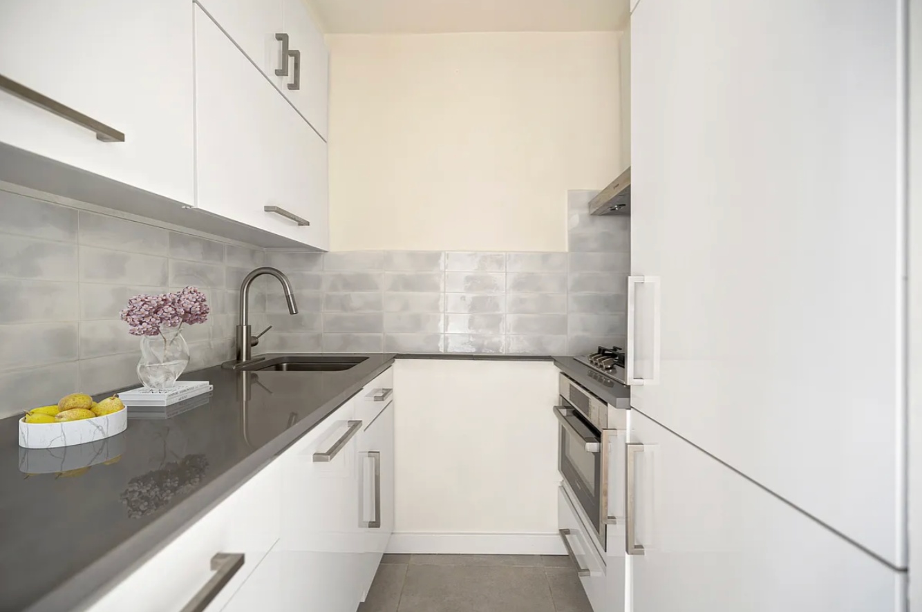 201 W 21st Street 5-D