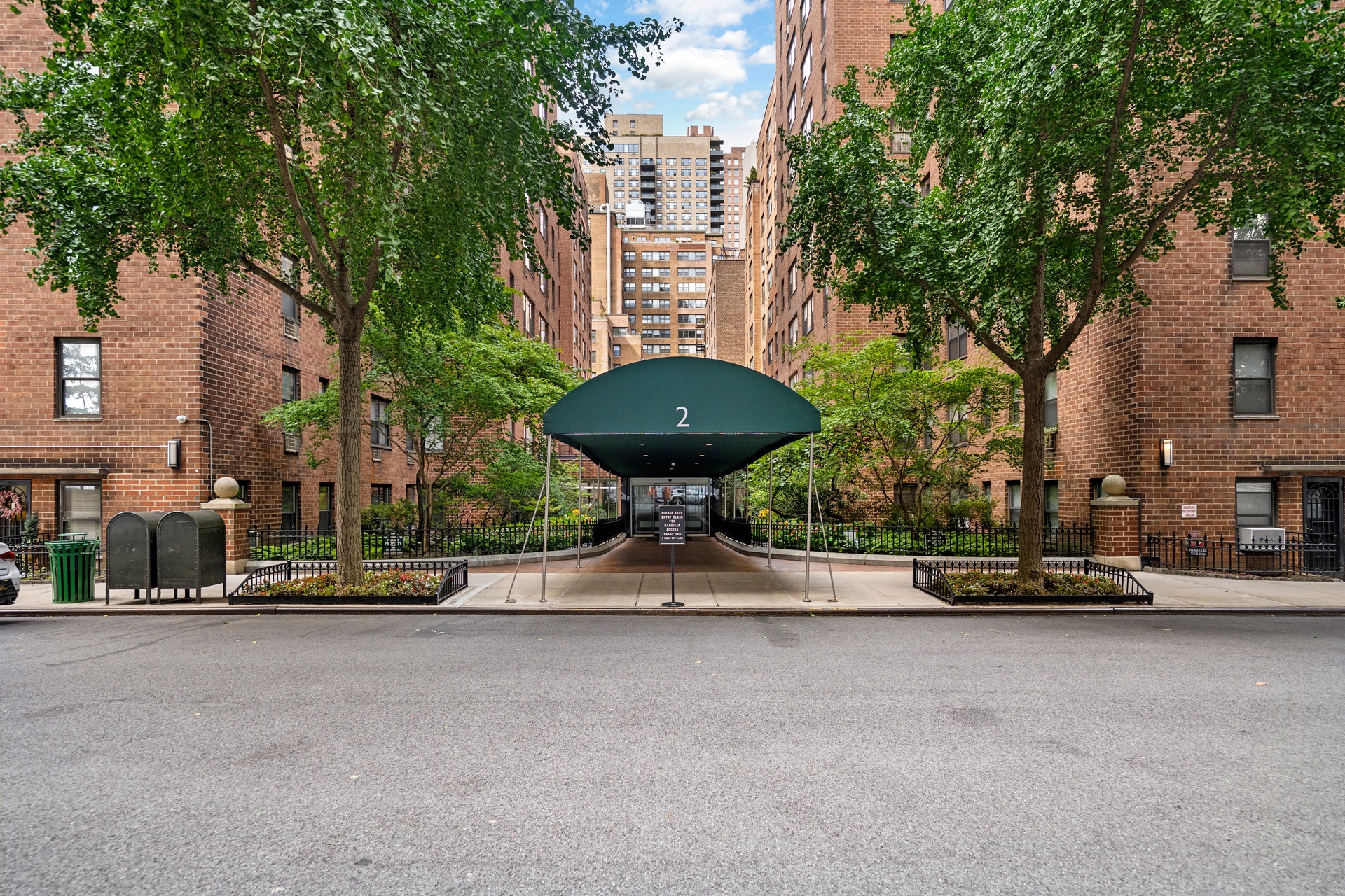 2 Tudor City Place 1-BS