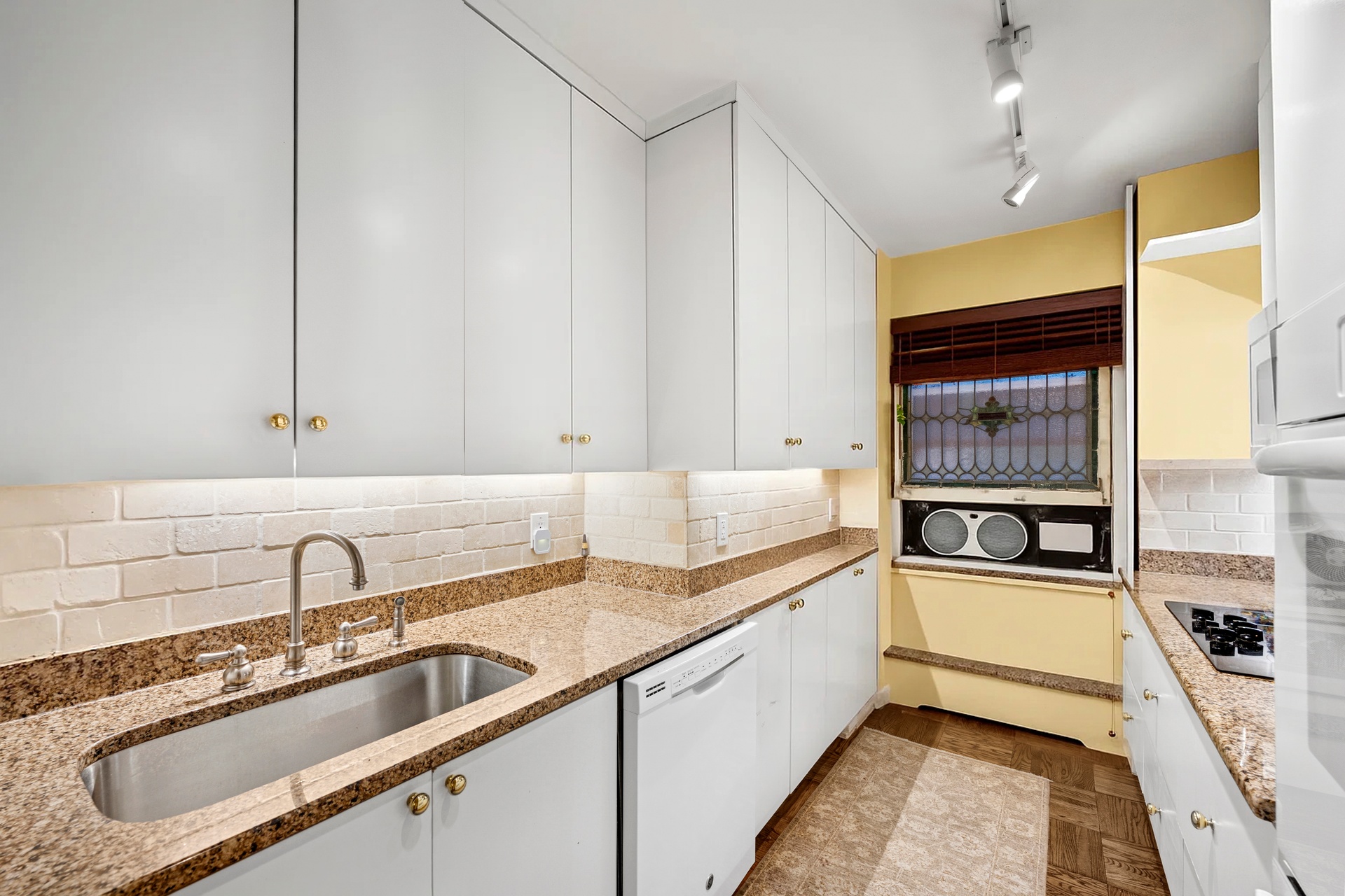 2 Tudor City Place 1-BS