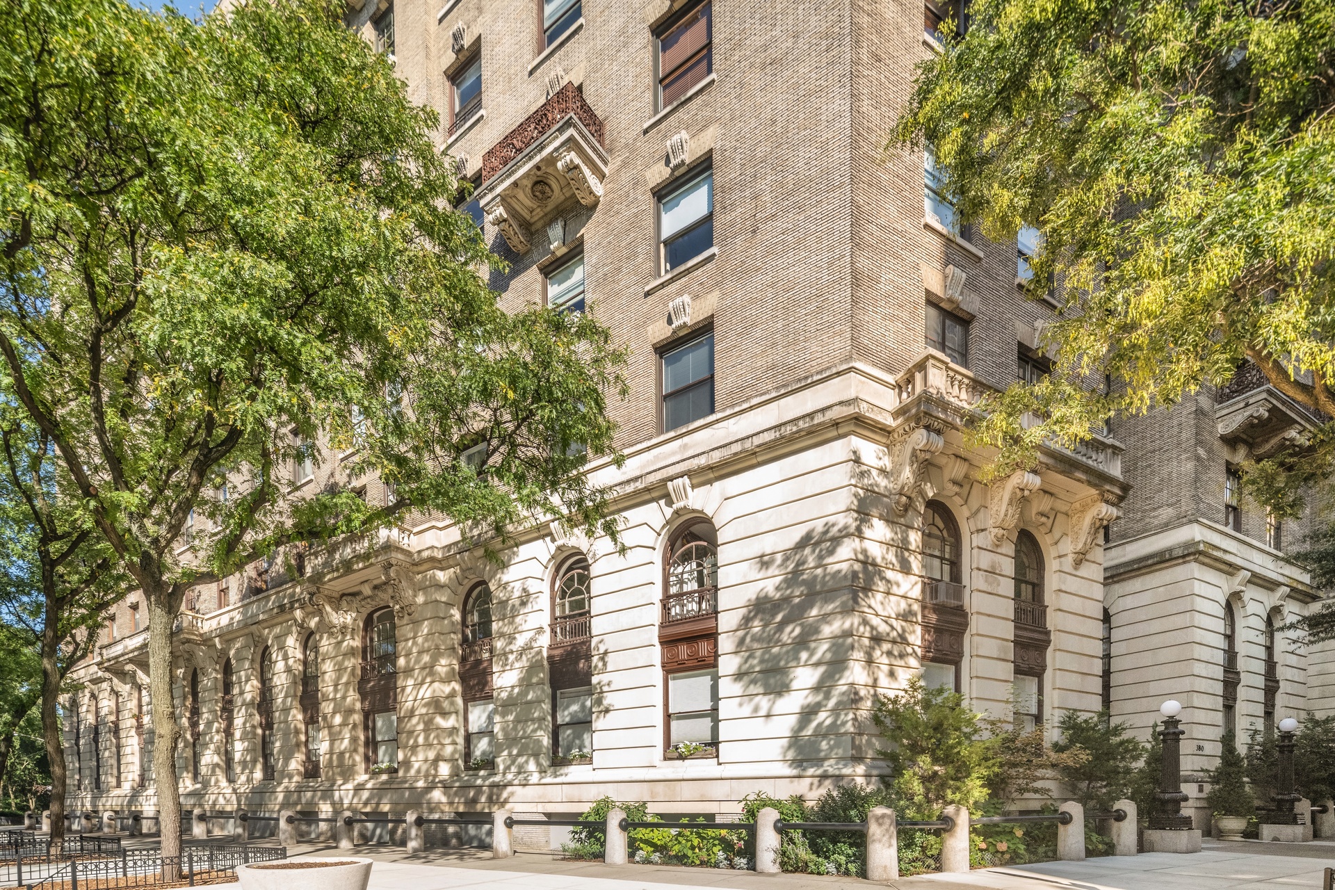 380 Riverside Drive 2-D