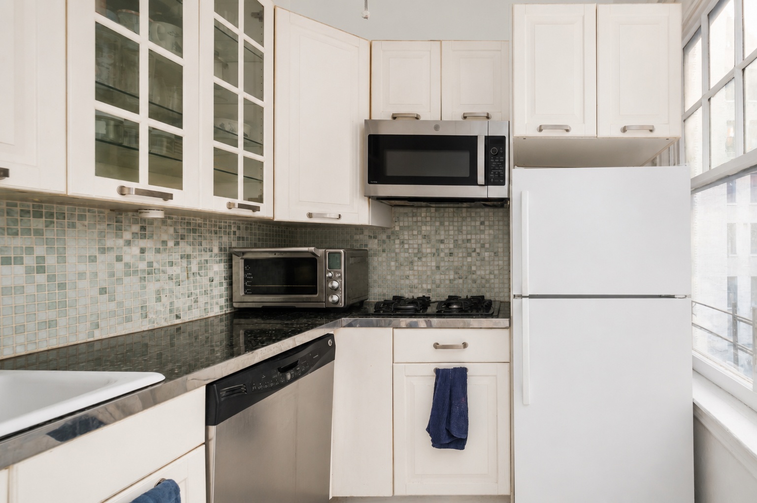 380 Riverside Drive 2-CD