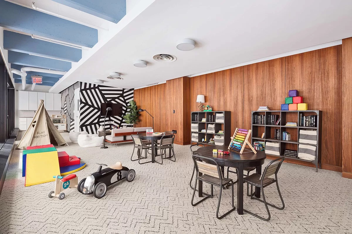 184 Kent Avenue D-601