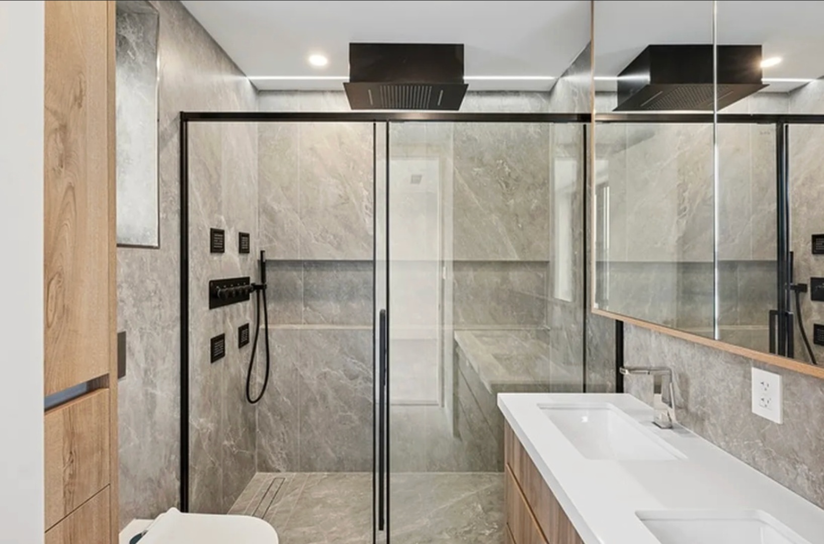 390 Manhattan Avenue Unit 3