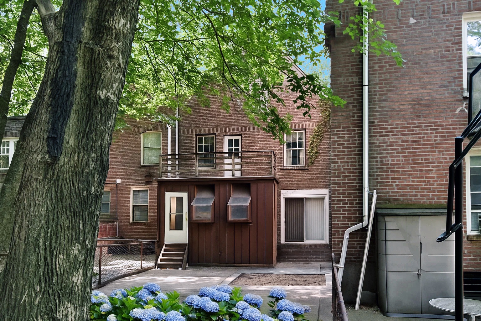 39-61 44th Street