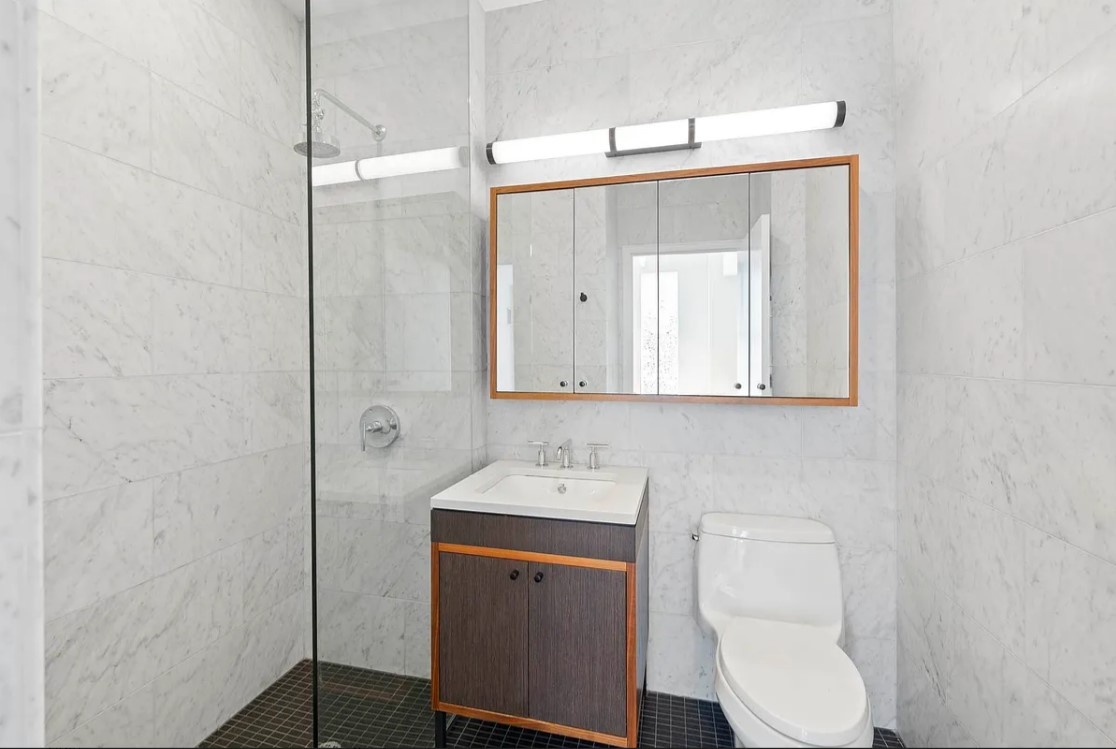 184 Kent Avenue A-315