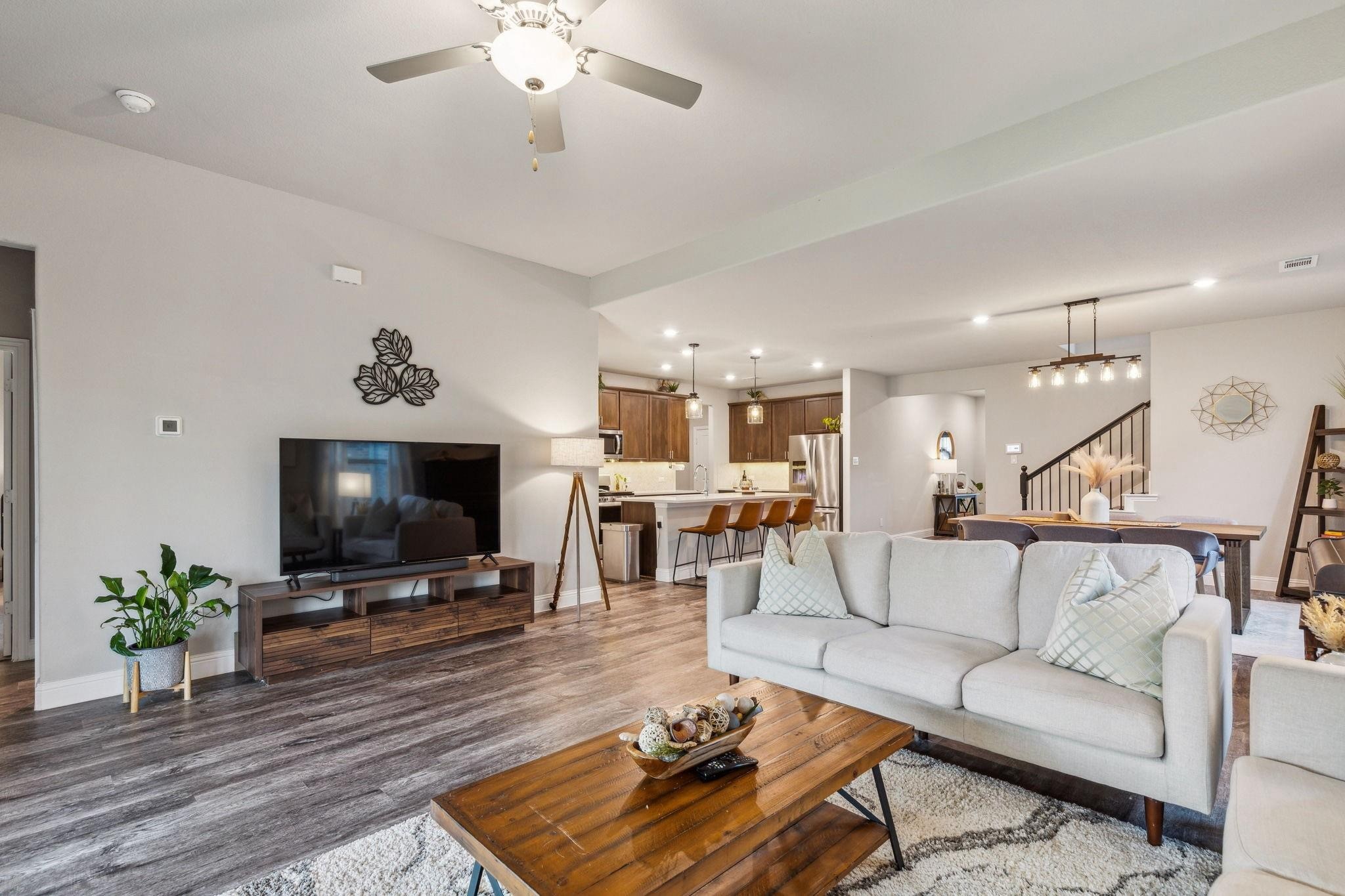 2129 Gill Star Drive