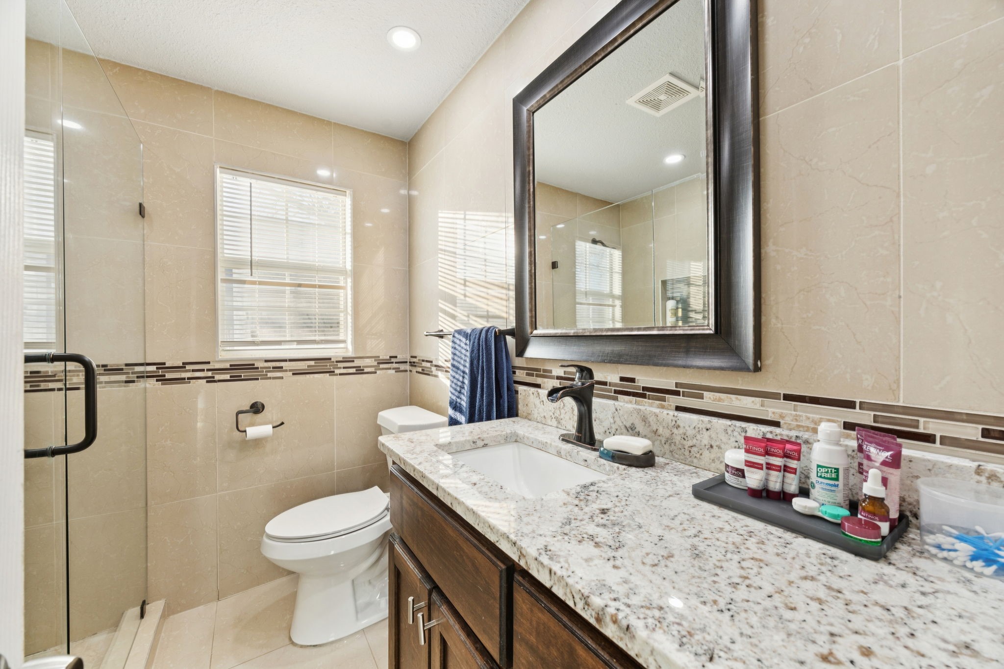 2903 Mount Vernon Avenue