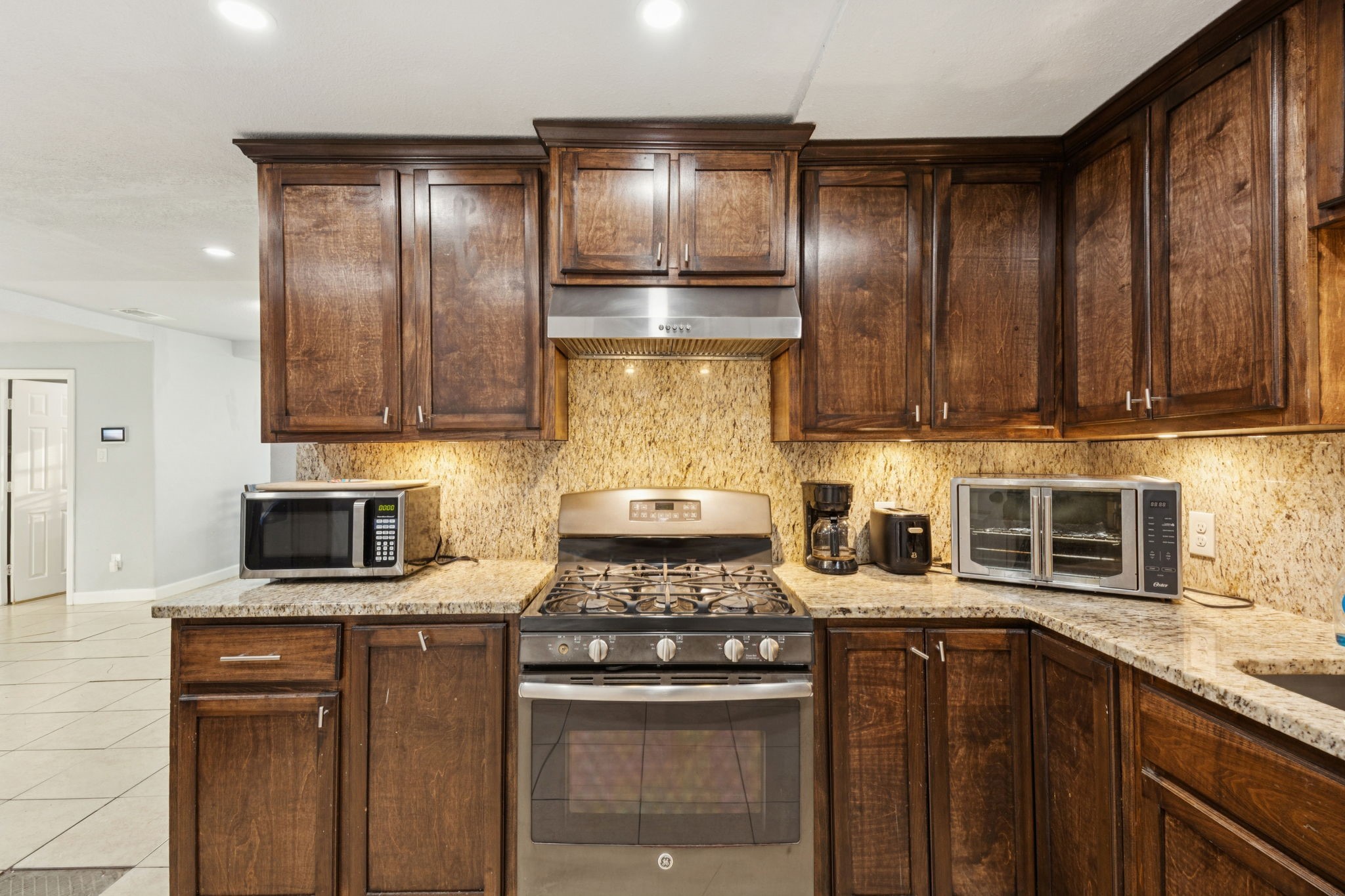 2903 Mount Vernon Avenue