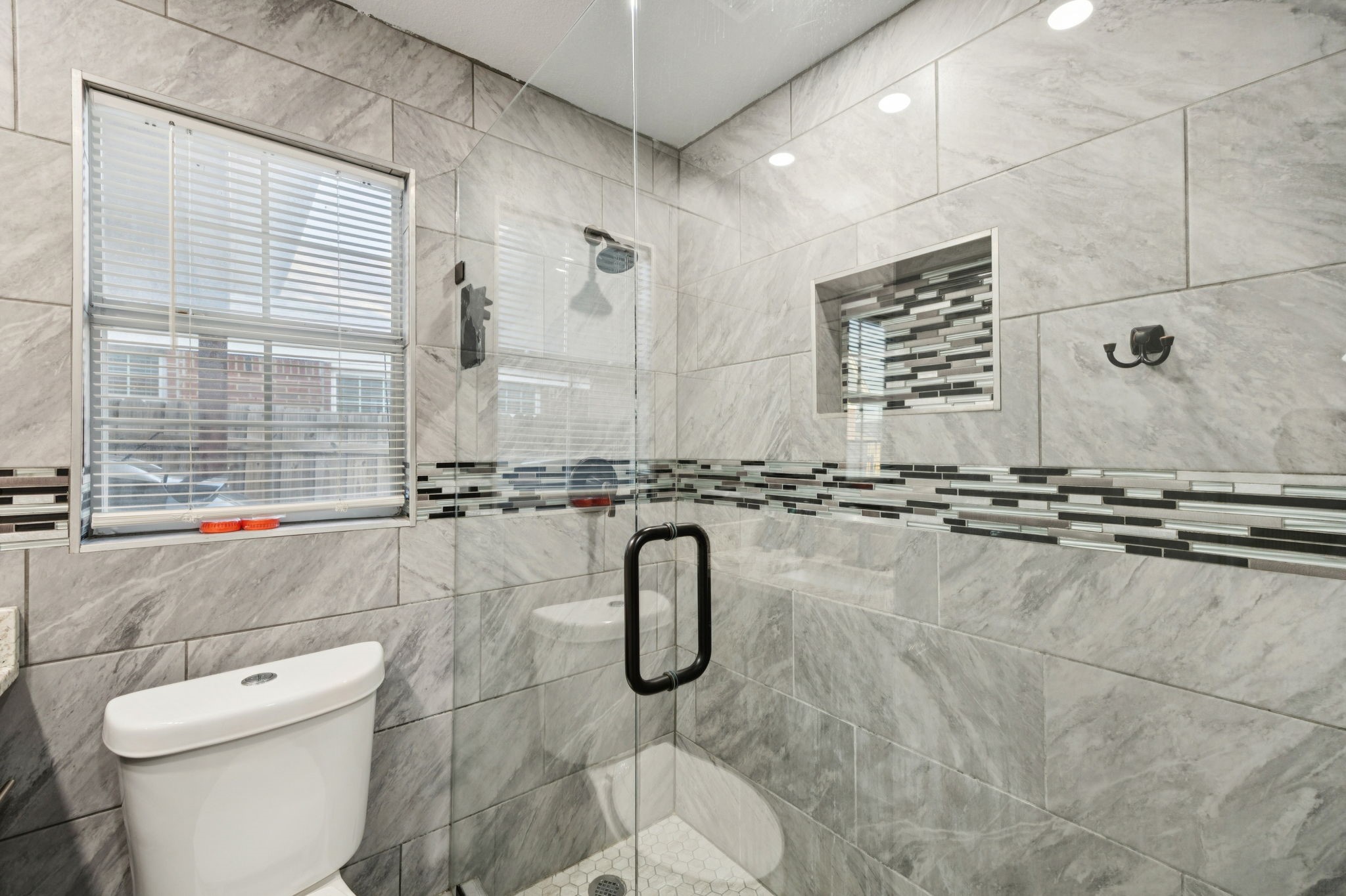 2903 Mount Vernon Avenue