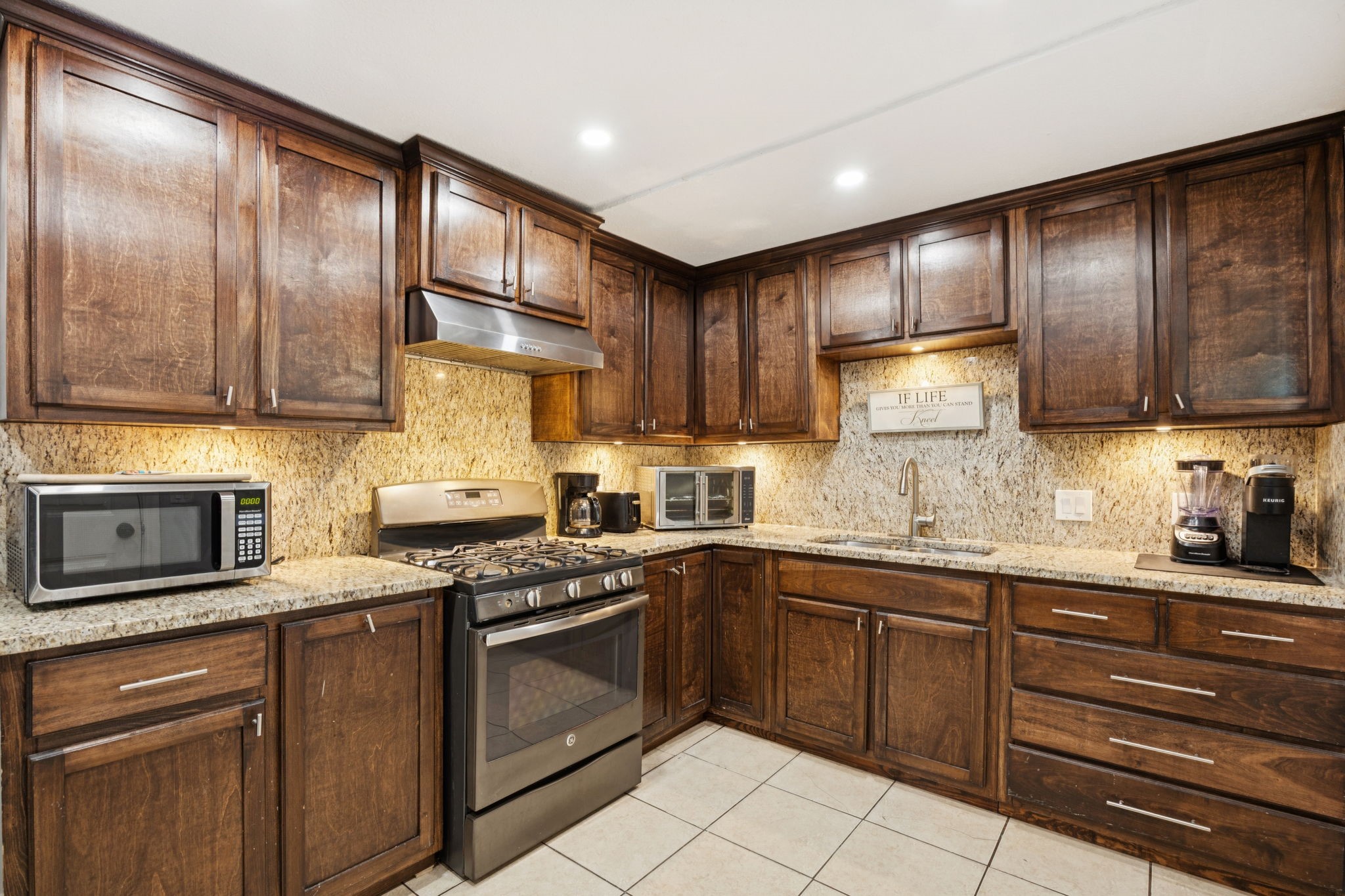 2903 Mount Vernon Avenue