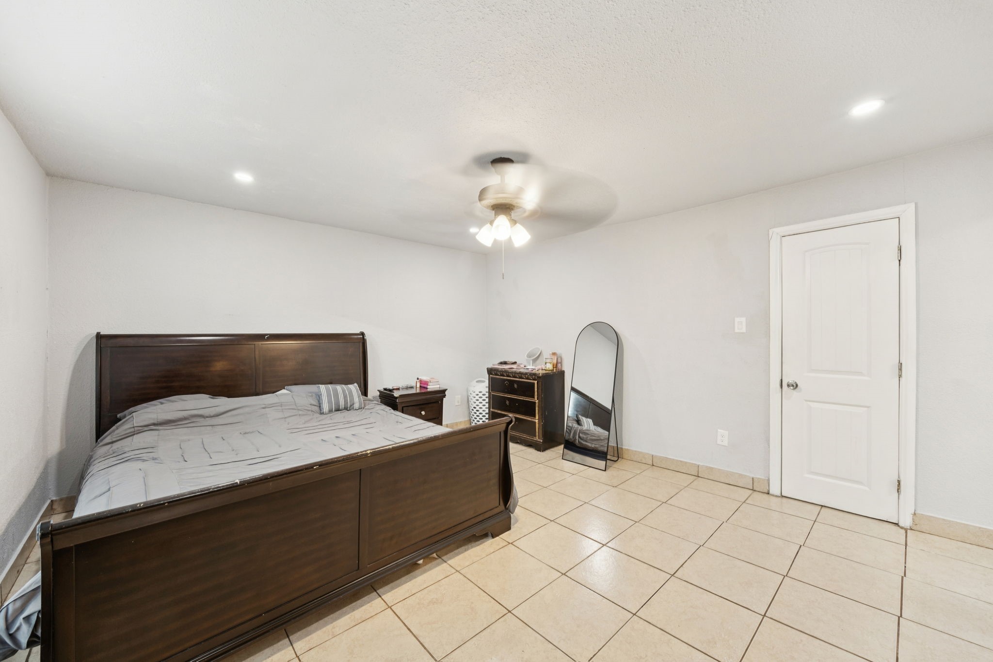 2903 Mount Vernon Avenue