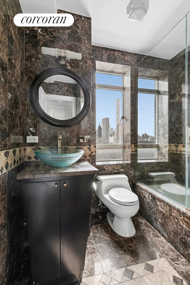 25 CENTRAL Park W 12P