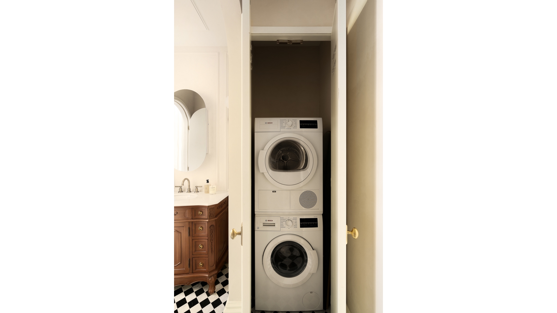 428 W 20TH Street 2