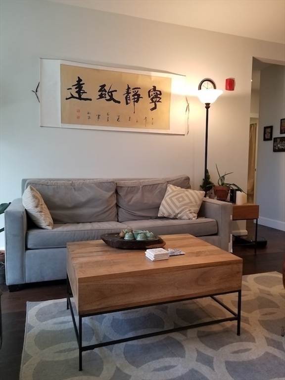 1501 Commonwealth Ave # 305