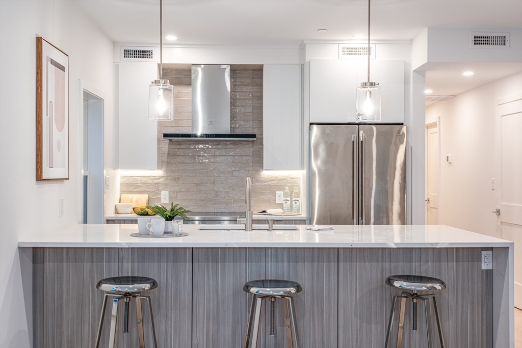 12-14 Edwin St # 1