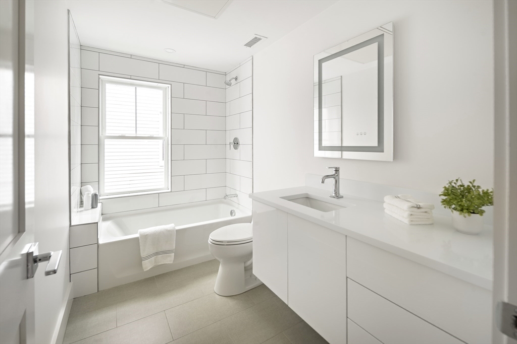 12-14 Edwin St # 1