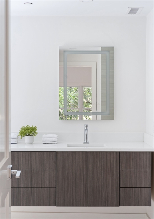 12-14 Edwin St # 1