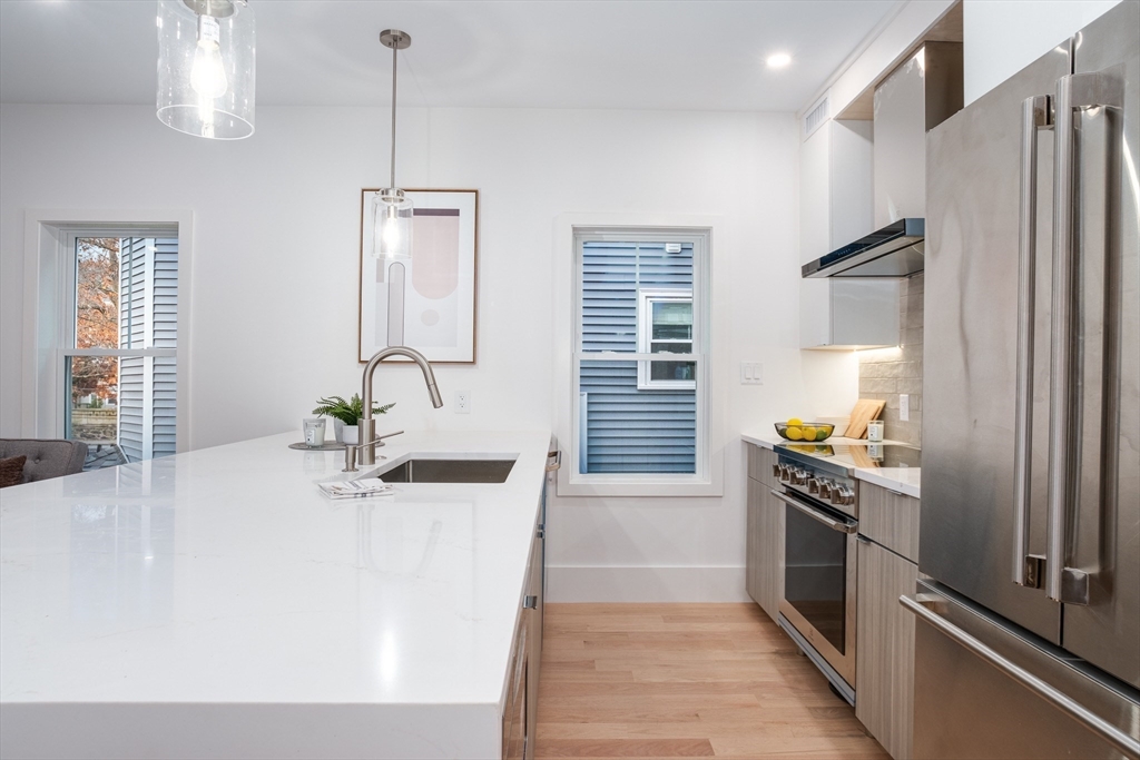 12-14 Edwin St # 1