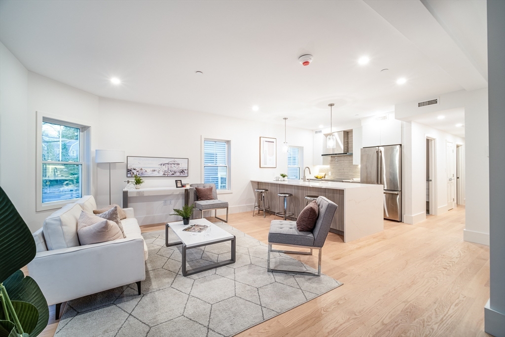 12-14 Edwin St # 1