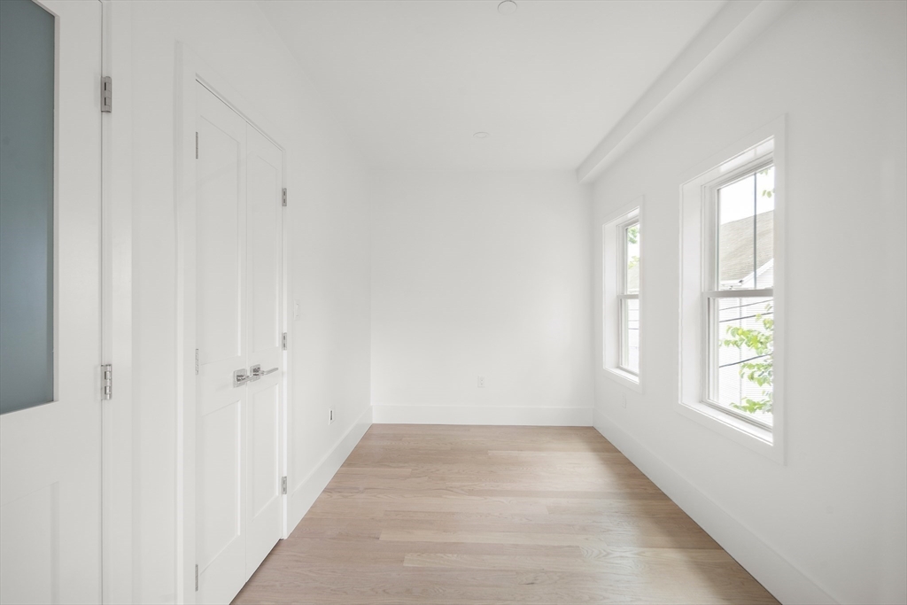 12-14 Edwin St # 1