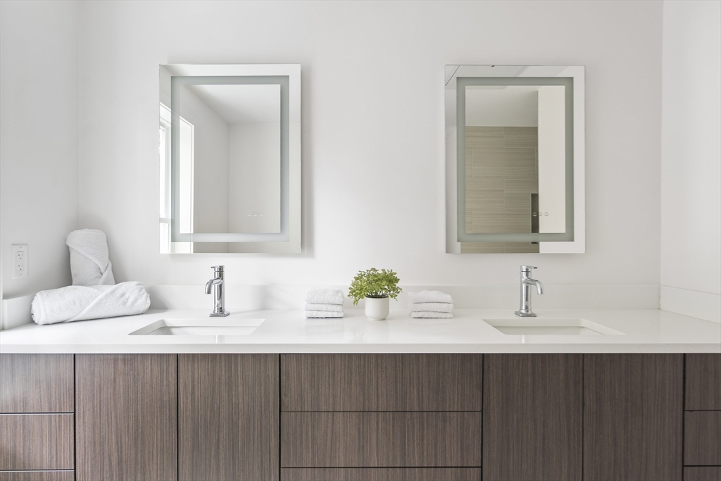 12-14 Edwin St # 1