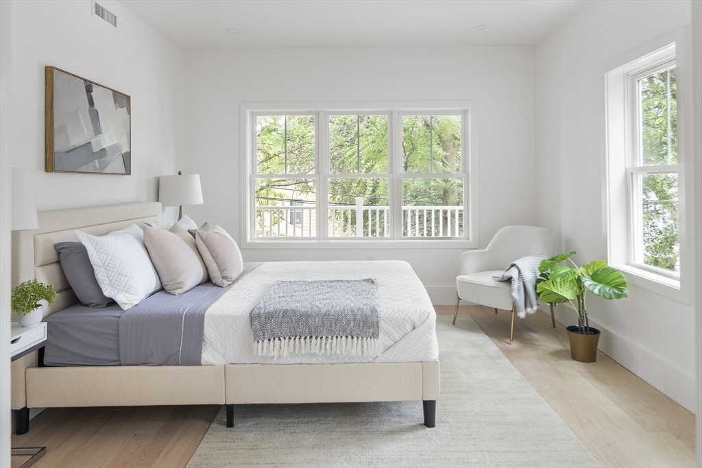 12-14 Edwin St # 1