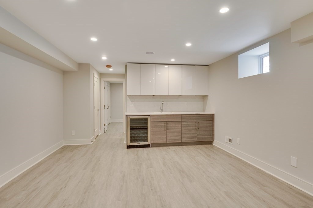 1659 Centre # 1659