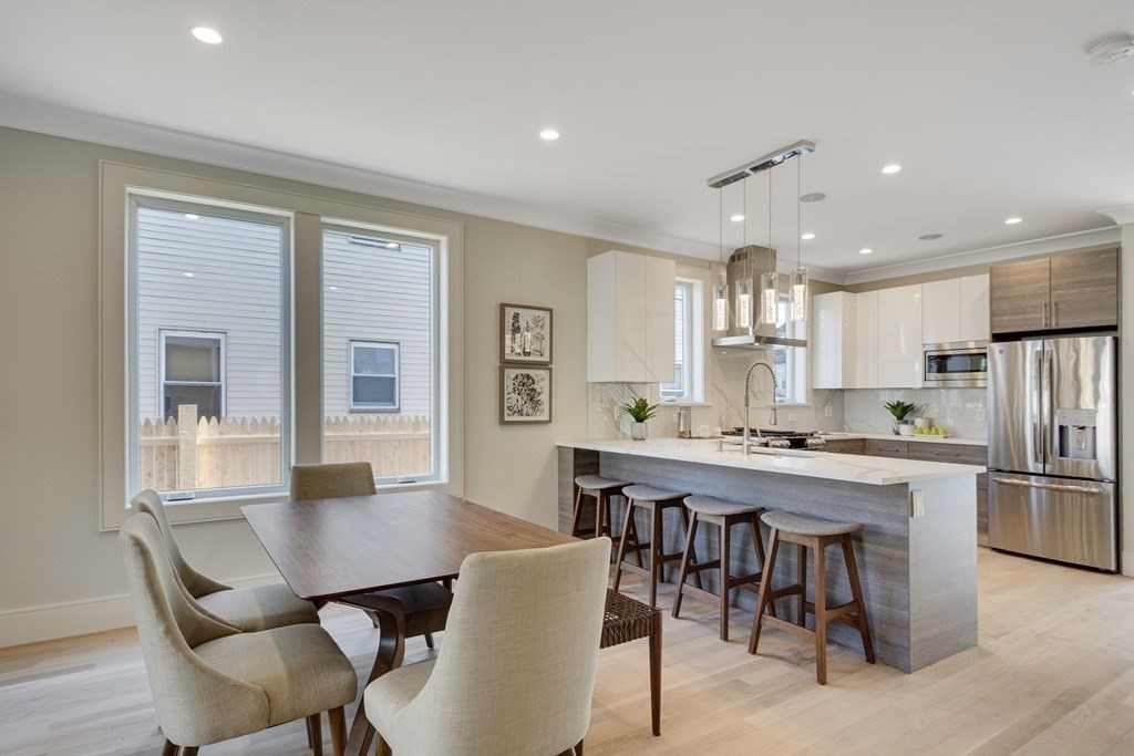 1659 Centre # 1659
