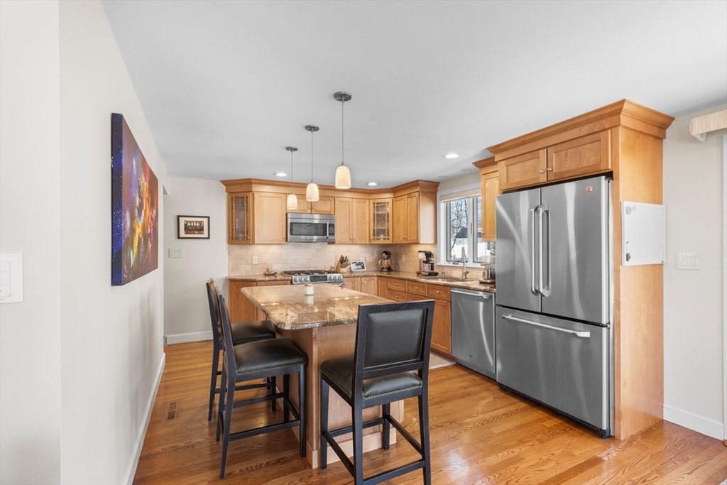 33 Bickford St