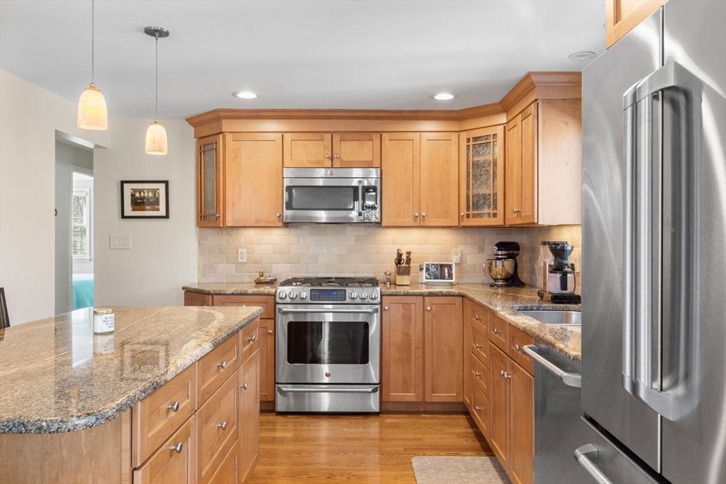 33 Bickford St