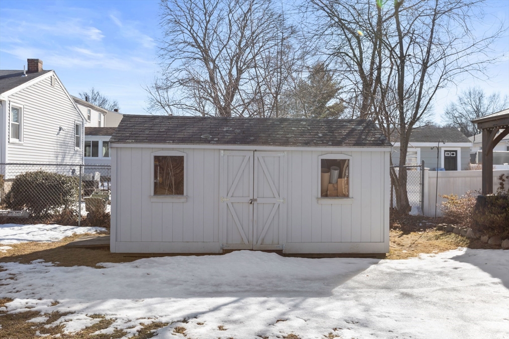 33 Bickford St