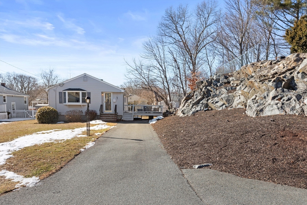 33 Bickford St
