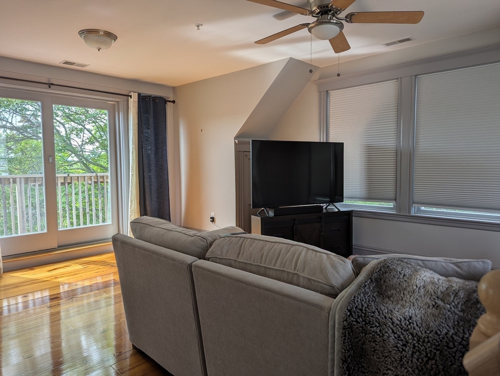 7 Weymouth Ave # 3