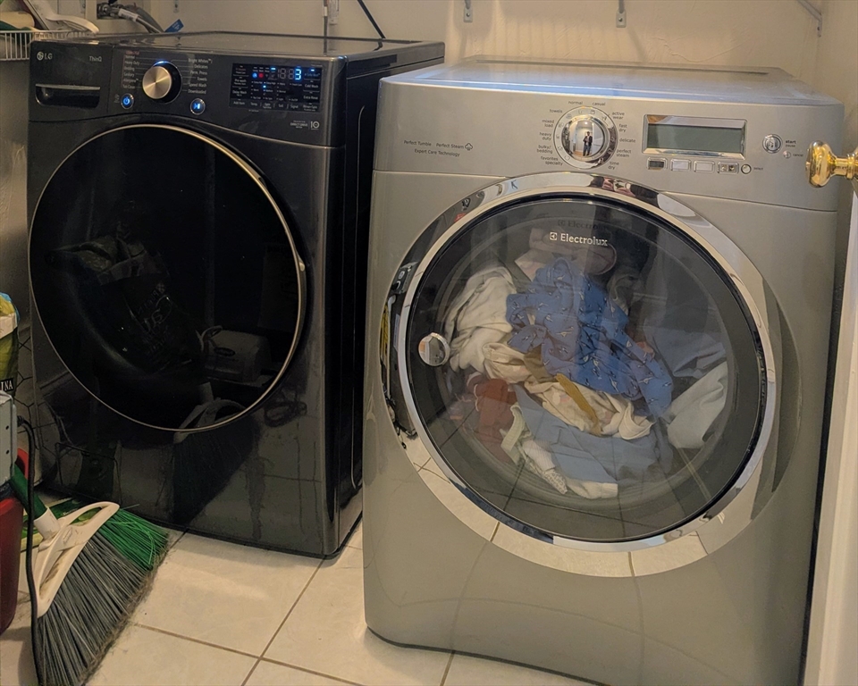 17 Lafield St # 1, Boston Unit: 1