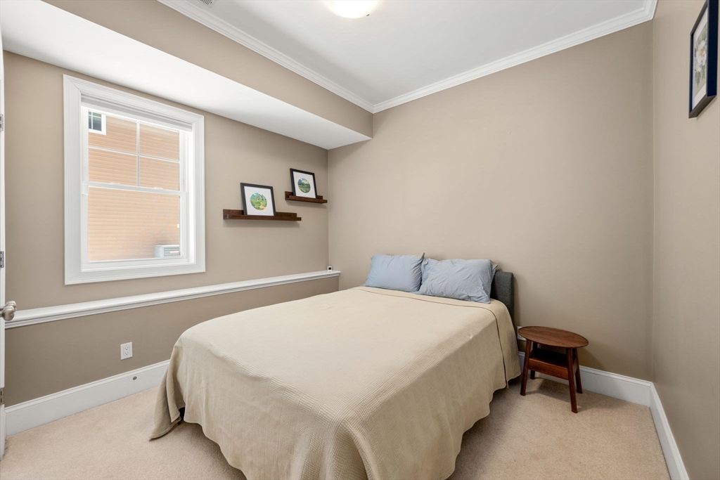 40 Grove St # 1