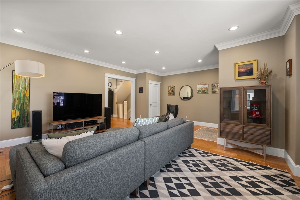 40 Grove St # 1