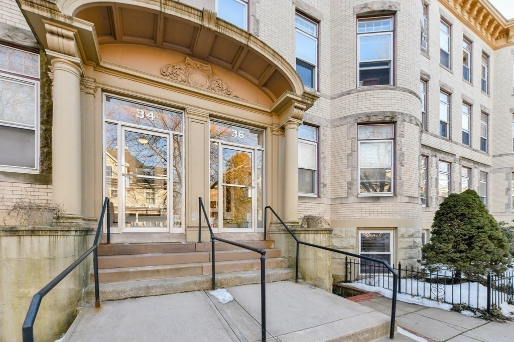 36 Winchester St # 2