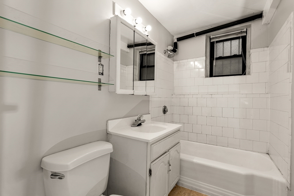 1400 Commonwealth Ave # 2