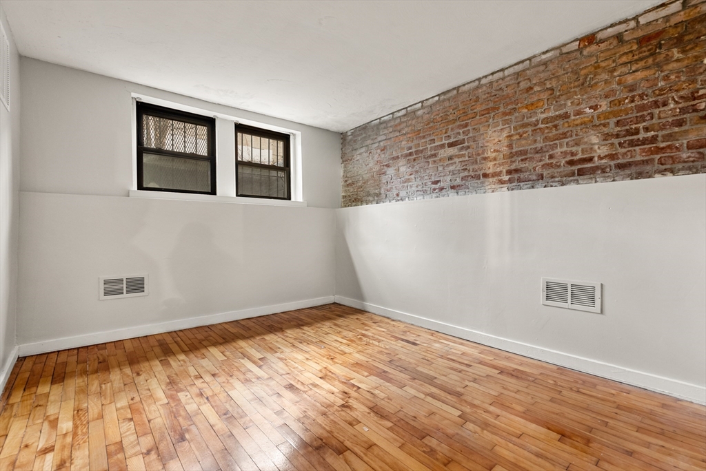 1400 Commonwealth Ave # 2