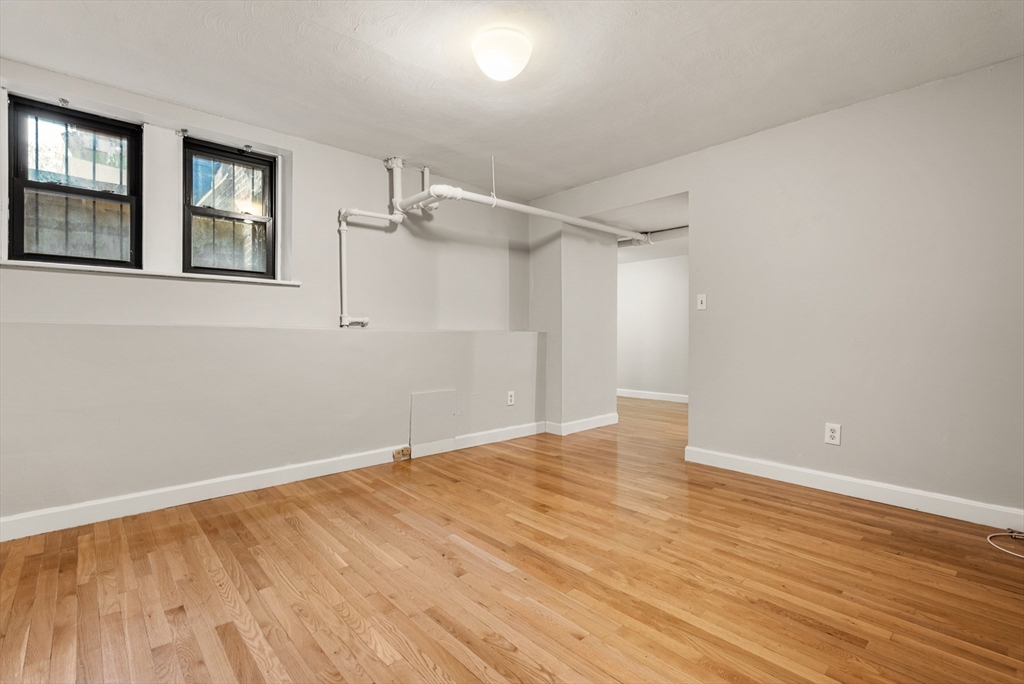 1400 Commonwealth Ave # 2