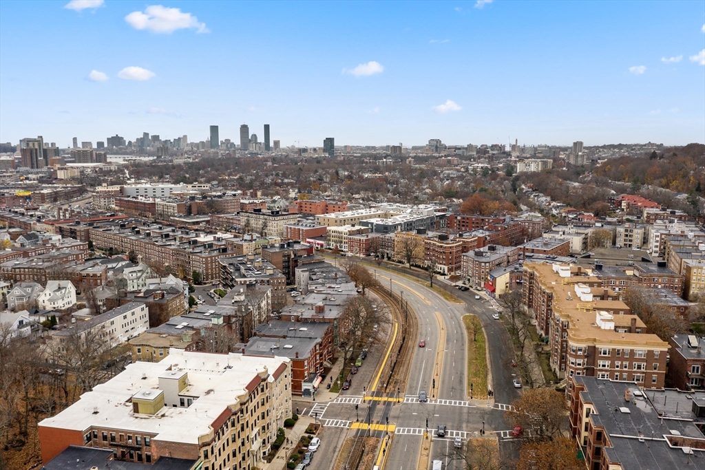 1400 Commonwealth Ave # 2