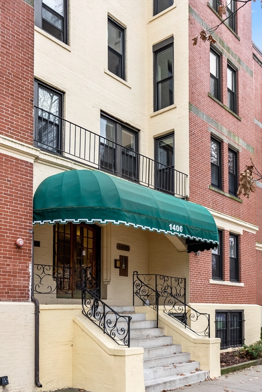 1400 Commonwealth Ave # 2
