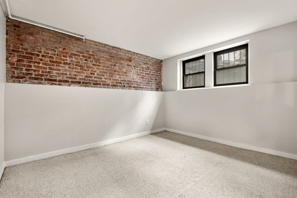 1400 Commonwealth Ave # 2
